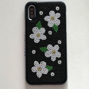 Étui de téléphone en coton brodé à la main avec des perles de verre, motif floral blanc et or, design rectangulaire, couleur et taille personnalisables - Product Image 5