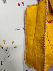 Sac fourre-tout matelassé en soie jaune, style bohème, grand sac de shopping à ouverture supérieure, couleur unie, sac Jhola fait main, toutes saisons - Product Image 4