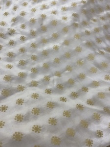 Tissu brocart en nylon 100% teignable |   Tissu Jacquard tissé Sun Butti |   Vêtements ethniques traditionnels légers en textile |   44 pouces - Product Image 6