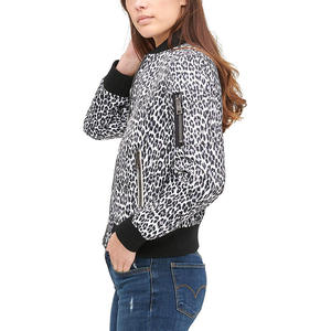 Blouson universitaire léger personnalisé pour femme, imperméable et respirant, style aviateur d'hiver, uni avec logo teint, doublure en coton - Product Image 6