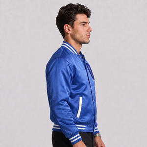Chaqueta Varsity Verde Satinada para Hombre con Logotipo X Bordado, Cuello Camisero, Cierre de Botones, Estilo Preppy, Ropa de Otoño - Product Image 6