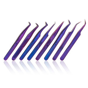 Lot de 8 pinces à cils personnalisées en gros, pinces à cils volume en acier inoxydable revêtu de titane multicolore violet - Product Image 1