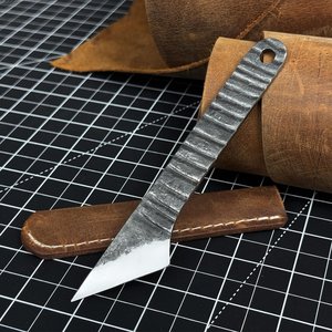 Carbon Steel Sheepsfoot Knife With Leather Handle Straight Edge 0.6mm Thickness <b>Crafting</b> <b>Tool</b> Non Adjustable Blade - Product Image 4