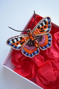 Magnifique broche brodée perlée pour robes et foulards, broche perlée brodée à la main, accessoire de mode, création de designer - Product Image 3