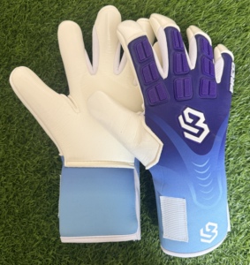 Professional Goalkeeper <b>Gloves</b> Made From German Latex 4mm Waterproof Non-Slip Hook & Loop Closure for Enhanced <b>Grip</b> Protection - Product Image 2
