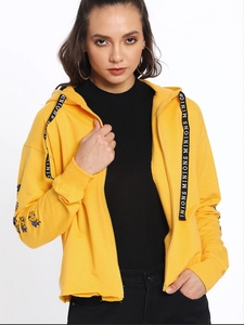 Sudadera con Capucha Amarilla para Mujer, Color Sólido, Estampado de Letras, Manga Larga, Estilo Casual de Otoño, 100% Algodón Tejido, Corte Regular - Product Image 1