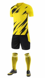 Ensemble de maillot de football personnalisé 100% polyester, impression sublimée, manches courtes, unisexe, vêtements d'équipe pour adultes, évacuation de l'humidité, toutes saisons - Product Image 5