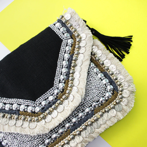 Sac à main traditionnel en tissu brodé avec cordon de serrage, sac à main ethnique pour femmes, pour mariage, fête et événements festifs - Product Image 4
