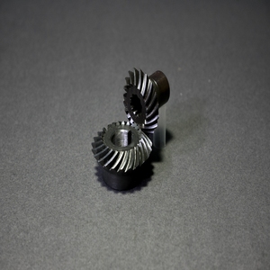 Pignon conique en spirale sur mesure en acier de précision pour les composants de machine-outil - Product Image 5