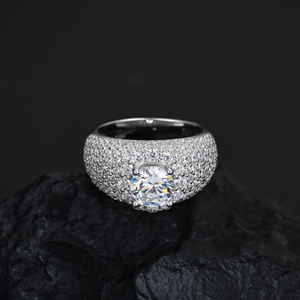 Bague de fiançailles pour homme en platine avec diamant rond brillant, diamants naturels certifiés GIA, style luxueux - Product Image 1
