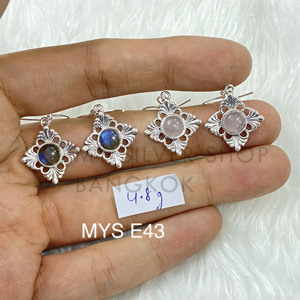 Listos para enviar: Pendientes colgantes de labradorita de plata de ley 925 en stock, MOQ bajo - Product Image 1