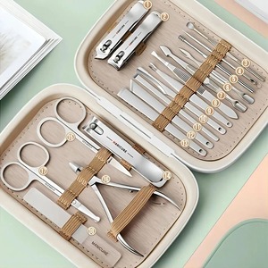 Juego de Cortaúñas Profesional de Acero Inoxidable de Alta Calidad, 18 Piezas, con Punta Curva Afilada y Abertura Amplia para el Cuidado de las Uñas de los Pies, Ideal para Viajes - Product Image 6