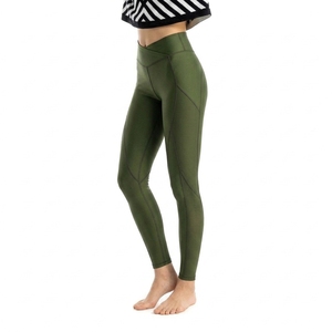 Sweats à capuche personnalisés par sublimation pour femmes, offrant des graphismes créatifs, des matériaux respirants et une silhouette confortable. - Product Image 6