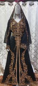 Robe longue élégante en georgette jaune émeraude, ornée de cristaux violets royaux et de perles dorées scintillantes, antistatique - Product Image 3