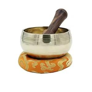Cuenco tibetano tradicional de metal para meditación, sanación sonora, yoga, mindfulness y práctica de relajación. - Product Image 6