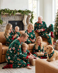 Ensemble de survêtement de Noël pour femmes en gros – Haut imprimé à manches longues et pantalon – Pyjama d'hiver confortable et vêtements de détente – Ensemble festif pour la famille - Product Image 4