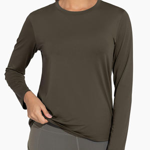 T-shirt de yoga de haute qualité pour femmes, haut de sport à séchage rapide, léger, à manches courtes, pour usage extérieur, doux et respirant. - Product Image 4