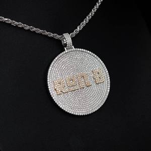 Pendentif personnalisé Hip Hop en argent sterling 925 avec nom en diamant, lettres et chiffres, Moissanite VVS, style glacé, personnalisable - Product Image 1