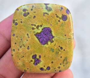 Pierre de serpentine polie à chaud avec Stichtite et Atlantisite, cabochon de pierre précieuse en vrac pour la lithothérapie, article très vendu pour la bijouterie - Product Image 1