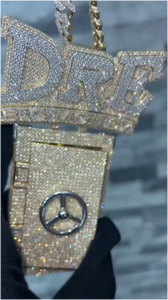 Colgante Personalizado de Oro Sólido con Moissanita y Diamantes Estilo Hip Hop DMC Mercedes, Joyería de Lujo - Product Image 3