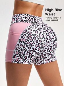 Shorts de sport pour femmes à imprimé léopard, shorts de yoga taille haute, shorts d'entraînement personnalisés, vêtements de sport à séchage rapide - Product Image 6