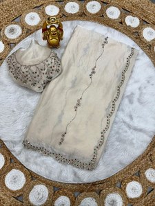 Sari de seda de verano con pedrería Jarkan, diseño moderno para fiestas de Diwali, ropa de boda con adornos elaborados, blusa a juego de secado rápido para el sol. - Product Image 3