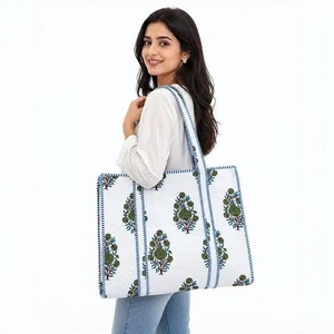 Sac fourre-tout matelassé en coton imprimé en gros, grand format 18x18 pouces, réutilisable, pour femmes, fabricant OEM personnalisé - Product Image 4
