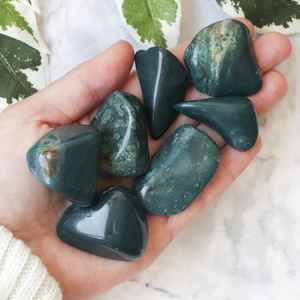 Pierres Roulées en Agate Mousse Verte Naturelle Polie, Magnifiques et en Gros, Modèle Cristal Thème Amour, Cadeau - Product Image 2