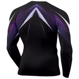Camiseta de Compresión Unisex Personalizada de Fábrica OEM con Protección UV, Sublimación y Estampado Completo en Poliéster, Venta al Por Mayor - Product Image 3