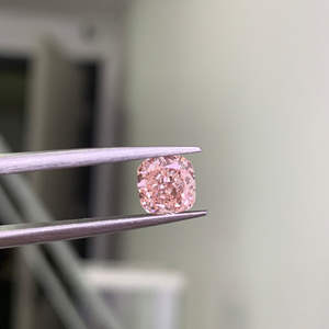 Diamant rose fantaisie taille coussin 1,53 ct 1,55 ct certifié IGI, clarté VVS, cultivé en laboratoire CVD pour la joaillerie - Vente en gros - Product Image 1