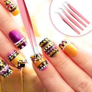 Juego Profesional de 4 Pinzas para Pestañas de Acero Inoxidable con Puntas de Fibra, Diseño Antiestático y Duradero para Kit de Extensiones de Pestañas - Product Image 6