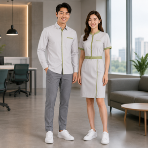 เสื้อเชิ้ตสีเทาอ่อนแต่งขอบสีเขียวและกางเกงสีเทา ผ้าฝ้ายระบายอากาศสำหรับผู้ใหญ่ - Product Image 1