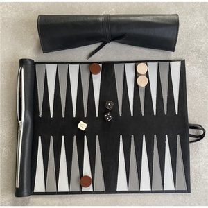Jeu de backgammon en cuir suédé avec logo personnalisé, format voyage, plateau pliable, jeu de table professionnel de luxe - Product Image 3