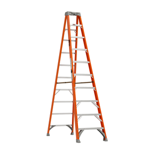 Safety-focused <b>aluminium</b> <b>ladder</b> with reinforced joints and steps. - Product Image 1
