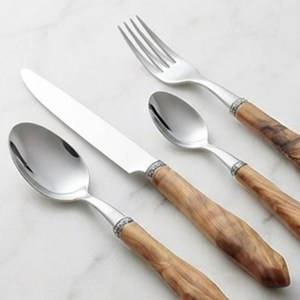 Juego de cubiertos moderno con mango de madera, de acero inoxidable, apto para lavavajillas, para uso en mesas de boda. - Product Image 1