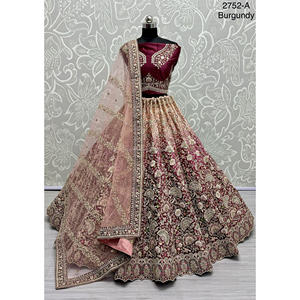 Collections de velours de vêtements de mariée indiens pour la mariée avec le travail de Zarkhan par Fabzone - Product Image 2