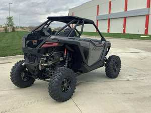 RZR Pro XP สุดยอดเครื่องยนต์ UTV: 800cc-1000cc ระบบขับเคลื่อนเครื่องยนต์เทอร์โบ EFI: เกียร์4x4: อัตโนมัติ - Product Image 2