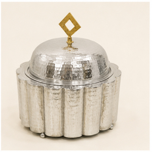 Casserole isotherme en acier inoxydable martelé avec bouton plaqué or, élégante marmite chauffante pour buffet et traiteur - Product Image 1