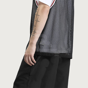 Camiseta de Baloncesto BJS 23 de Malla para Hombre, Estilo Deportivo Transpirable con Estampado por Transferencia Térmica en Negro y Rojo, Cuello Redondo - Product Image 4