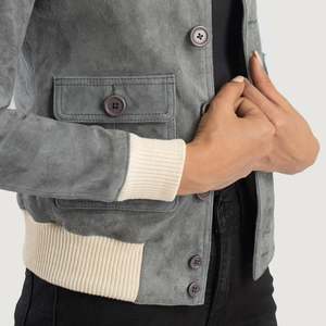 Chaqueta de Motociclista para Mujer, de Piel de Oveja Gris, Acolchada Color Granate, Ecológica, de Secado Rápido, con Bordado 3D, Transpirable, para Invierno - Product Image 3