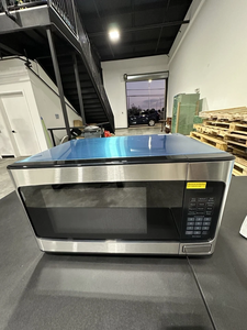 Horno de Microondas de Encimera G-E G-C-S-T11N1WSS 1.1 C-u F-t de 950W, Acero Inoxidable, para Cocina - Product Image 3