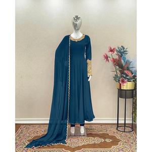 ชุดเดรสผ้าจอร์เจีย - Product Image 3