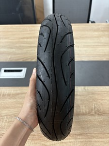 Neumático sin cámara para scooter Vietnam KUMATIRE K205 3.00-10 120/70-10 130/90-10 para motocicletas urbanas y de reparto - Product Image 5