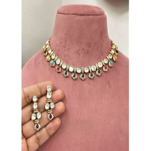 Conjunto de Collar y Pendientes de Moissanita Chapado en Oro Vintage para Mujer, Joyería Clásica para Boda y Fiesta, Diseño de Gota de Agua con Engaste de Garra - Product Image 1