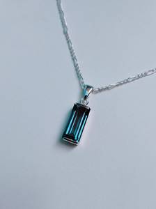 Pendentif saphir bleu sarcelle, taille goutte d'eau, saphir de laboratoire, argent sterling 925, fait main, cadeau pour enfant, pour elle - Product Image 4