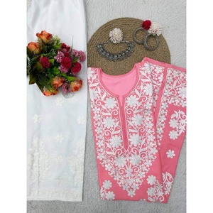 DISEÑADOR RAYON PUNTADA DE CADENA TOP CON PALAZZO PEACH - Product Image 2