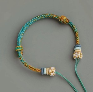 Pulsera Trenzada Ajustable de Alta Calidad, Brazalete de Cuerda Hecho a Mano, Pulsera de Macramé Estilo Boho - Product Image 1