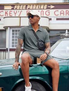 Ensemble deux pièces tendance pour homme : polo zippé et short de jogging en polyester respirant pour l'été – Idéal pour le sport et la gym - Product Image 3