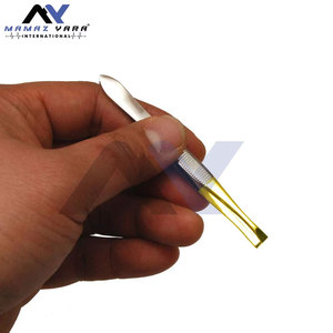 Pince à épiler plate professionnelle - Pince à épiler de précision en acier inoxydable doré à pointe plate pour cheveux et sourcils - Outil de soin personnel - Product Image 3