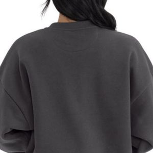 เสื้อสเวตเชิ้ตคอกลมลำลองสำหรับผู้หญิง แขนยาวทรงโอเวอร์ไซส์ เนื้อผ้านุ่ม สไตล์แฟชั่นสตรีทแวร์ เหมาะสำหรับใส่ในชีวิตประจำวันและสามารถสั่งทำได้ - Product Image 4